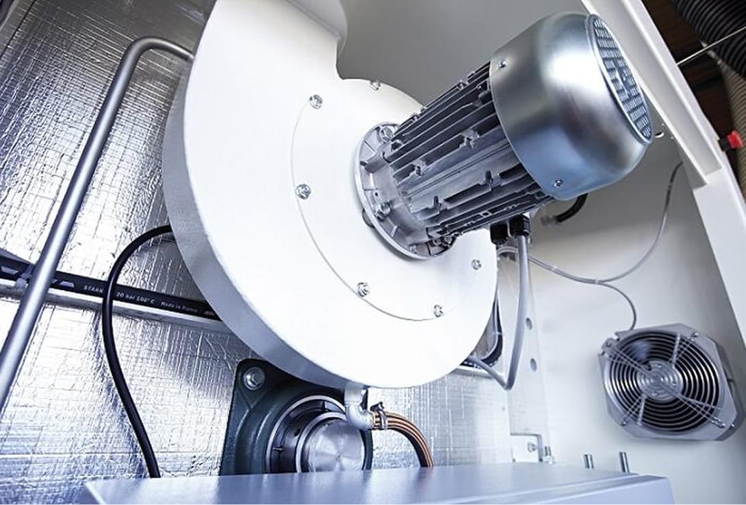 Поставка аксессуаров и запасных частей