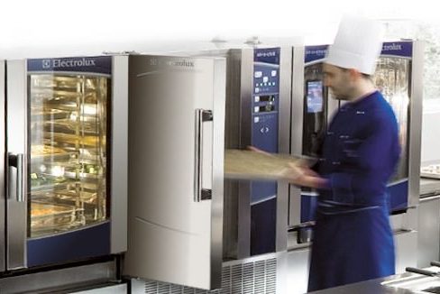 Electrolux Professional представляет новую комби-печь air-o-steam Touchline