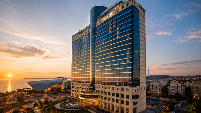 Сетевой отель Hilton, Баку, Азербайджан - фото 1