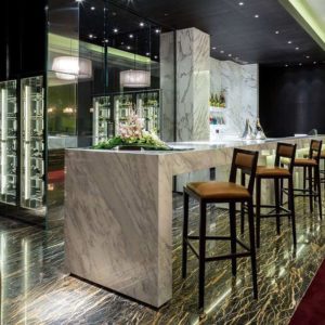 Профессиональное ресторанное оборудование для заведений HoReCa. Отель Hilton 5*, ресторан «All Dining Restaurant», Киев. На фото барная зона ресторана.
