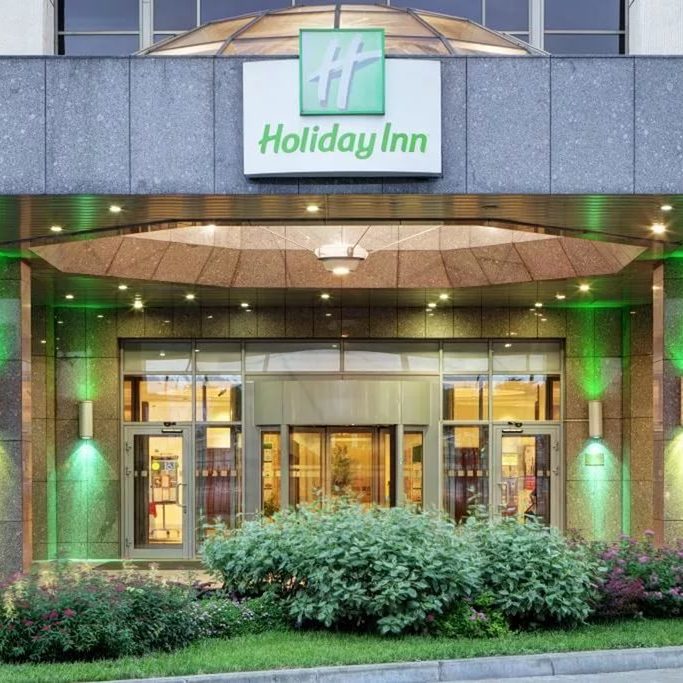 Проект ресторана в отеле по ТЗ. Отель Holiday Inn Сокольники, Москва. На фото центральный вход в отель.