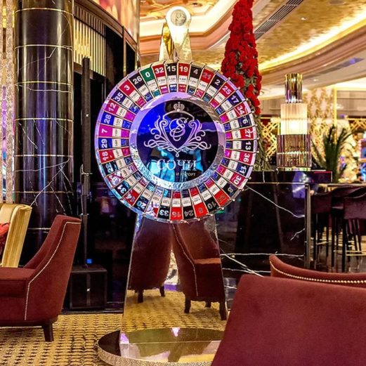 Проект оборудования ресторана и бара под ключ от Profitex. Казино «Sochi Casino & Resort», Сочи. На фото интерьер игрального зала казино.