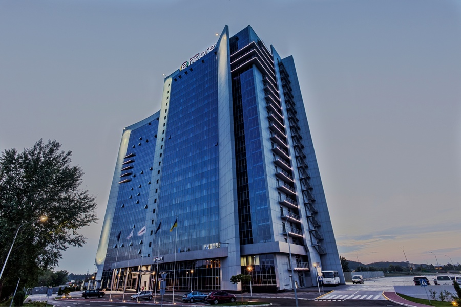 Оснащение ресторана и химчистки-прачечной группой компаний Profitex. Отель Ramada Encore Kiev, Киев.