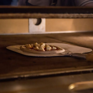 Специализированное оборудование для пиццерии и ресторана. Ресторан Burger&Pizzetta, Москва. На фото профессиональная печь для пиццы ItalForni "Bull".