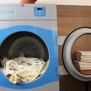 Прачечное оборудование Electrolux. Отель-пансионат «Морской», Алушта. На фото сушильная машина Electrolux Professional.