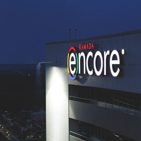 Профессиональное оборудование для бара, ресторана и кафе. Отель Ramada Encore Kiev, Киев. На фото здание отеля.