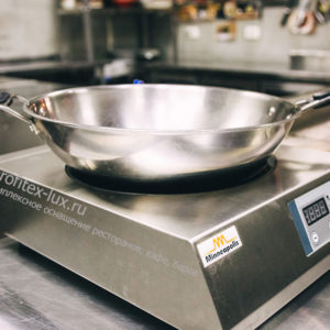 Профессиональные индукционные плиты WOK для ресторанов. Ресторан «Балерина и Бифштекс», Краснодар. На фото плита электрическая, настольная WOK, 1 зона нагрева IH 35 Wok Minneapolis Sirman.