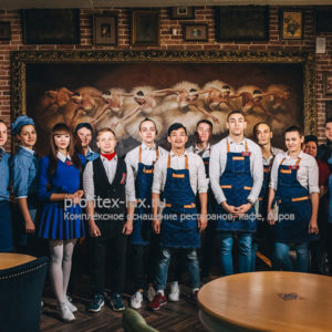 Комплексное оснащение кухни бара, кафе и ресторана от Profitex. Ресторан «Балерина и Бифштекс», Краснодар. На фото коллектив ресторана.