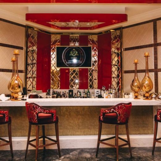 Комплексная поставка кухонного оборудования для ресторана и бара. Казино «Sochi Casino & Resort», Сочи. На фото интерьер бара казино.