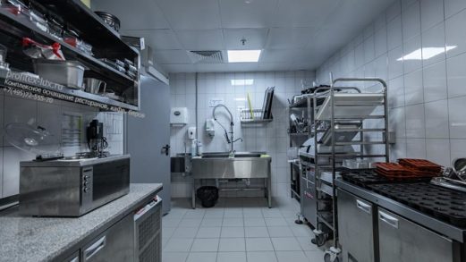 Ресторанное оборудование от Profitex для HoReCa. Отель "Азимут Переславль", Переславль-Залесский. На фото цех выпечки с оборудованием CAS, Modular, McAlpine, Klarco, Элид, Fimar, HiCold, Sottoriva, Modular, Flamic, Martellato, Zanolli, Astoria.