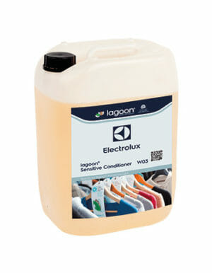 КОНДИЦИОНЕР-ДЛЯ-БЕЛЬЯ-ДЛЯ-АКВАЧИСТКИ-W03- LAGOON-SENSITIVE-CONDITIONER-ELECTROLUX-363x467-1