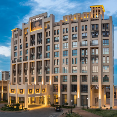 Профессиональное оборудование для HoReCa от Profitex. Отель "The Local", Грозный. На фото центральный вход в отель.