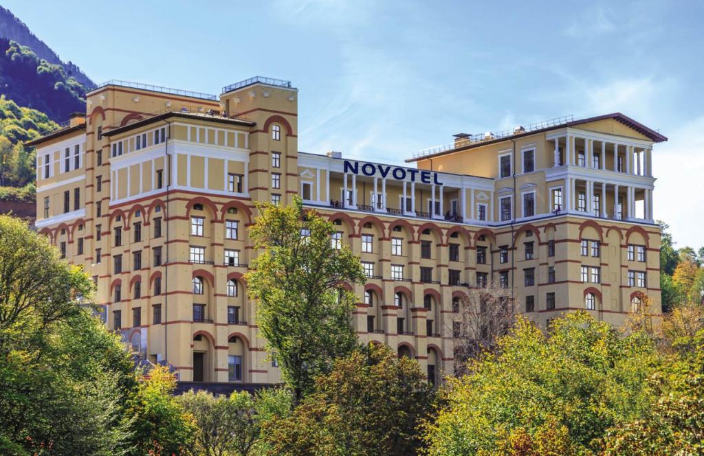 Профессиональный текстиль для отеля и гостиницы от PROFITEX. Сетевой отель Novotel Красная поляна, Сочи